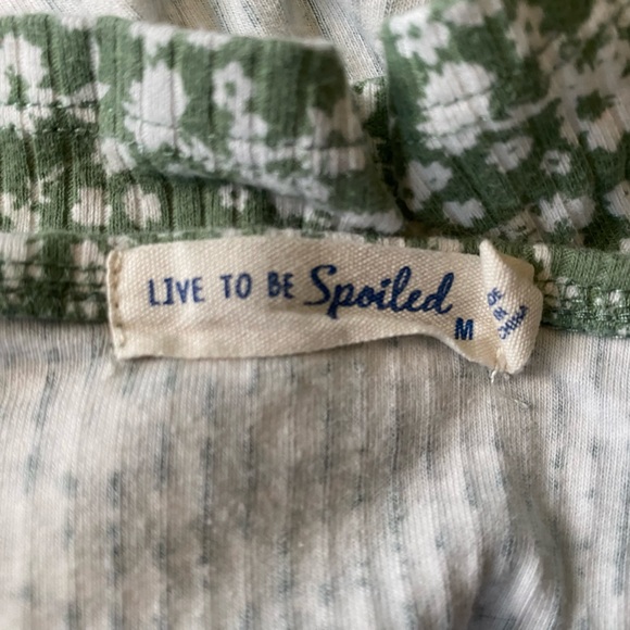 Love to be spoiled crop top - Picture 3 of 3